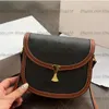 Borsa a tracolla da uomo in vera pelle di alta qualità Borsa a tracolla da uomo di lusso Designer Fashion Channel Modello semplice Chiusura in metallo Tasca piatta Portafoglio Borsa a tracolla