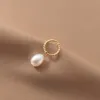 Charm Wantme 925 Sterling Silver Fashion Hoop Twist Hanging Natural Baroque Pearl Drop أقراط للنساء Classic Charms Party Jewelry Z0323