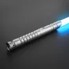 LED Swordsguns Wanarico RGB gładki zamachu świetlny metalowy uchwyt ciężki pojedynek 15 kolorów Zmień siłę 12 dźwięków Blaster Laser miecz zabawek 230323