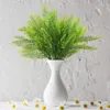 Fiori decorativi 7Fork / Pc Albero artificiale Piante a foglia verde Simulazione Erba Felci di plastica Foglie Ramo di piante finte Casa di nozze