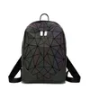 Школьные сумки женщин рюкзак дизайнерские геометрические светящиеся рюкзаки женские школьные сумки для девочек рюкзак с ручками. 230324