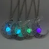 Brillant dans le noir colliers pour femmes creux soleil lune lumineux pendentif chaîne femme nuit fête bijoux cadeau