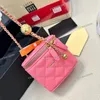 Kozmetik çantalar Kılıflar Kadın Tasarımcı Çanta Küçük Makyaj Kılıf Çantaları Havyar Deri Ezik Altın Top Metal Crossbody Omuz Çantaları Kozmetik Kılıf Çantası 11cm