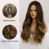 Syntetiska peruker Long Wavy Brown Ombre Middle Part Natural Hair Wig For Women Daily Party Cosplay Heat Resistant Fiber 230324