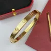 Love bangl bangle 18k pulseira de ouro mens para mulher designer 16 17 18 19cm T0P qualidade mais alta qualidade contador moda luxo estilo clássico presente de aniversário 014