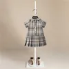 Robes de fille Nouvelle marque design Princesse Coton Plaid Robe À Manches Courtes Infantile Enfant Robe Style Britannique Bébé Vêtements 1-10Y