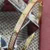Hin Love Armreif aus Gold für Damen, Designer-Diamant vergoldet, 18 Karat T0P-Qualität, höchste Gegenqualität, klassischer Stil, Luxus-Jubiläumsgeschenk mit Box 004AA