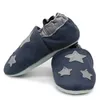 Första Walkers Carozoo Lovely Styles Baby Plippers Boys First Walker Shoes Cow Leather Bebe Shoes Prewalker For Girl 230325