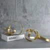 Dekorative Objekte Figuren Einfaches Metall Gold Ausgehöhltes Twist Art Ornament Unregelmäßiges Wohnzimmer Ornament Schreibtisch Dekoration Nordic Home Decor Zubehör 230324