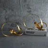 Dekorative Objekte Figuren Einfaches Metall Gold Ausgehöhltes Twist Art Ornament Unregelmäßiges Wohnzimmer Ornament Schreibtisch Dekoration Nordic Home Decor Zubehör 230324