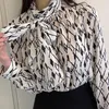 Damskie bluzki w stylu roboczym elegancka bluzka puff rękawa koreańska elegancka wiosenna moda bok kracła
