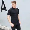 Męskie tshirts sportowe ubrania na top wysokie elastyczne ubrania kompresyjne Szybkie suche joga fitness trening na świeżym powietrzu 230325