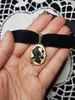 Choker Gothic Black Raven Cameo för män Kvinnor Fashion Pagan Witch Jewelry Accessories Gift Vintage Velvet Charm Necklace