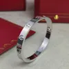 Bracciale rigido con 4 diamanti Misura 16 -20 CM T0P Materiale per bracciale donna designer per uomo La sporgenza della vite placcata in oro 18 carati è coerente con la dimensione ufficiale europea 025