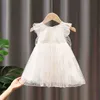Kız Elbiseleri Kız Elbise Polka Dot Prenses Bebek Beyaz Geza Kanatlı Doğum Günü Partisi Hediyeler 1-8T Yaz Y2303
