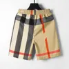 Menshorts 2023 Designer Sommarkvinnor Män randig tryck elegant simning kort casual sport Gym snabb torkning man strandbyxor asiatisk storlek