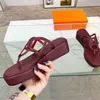 منصة النعال للسيدات الأزياء خنازير الأنف غير الرسمية مريحة للنساء الوجه Flops Resort Seaside Sheere Size 35-40