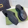 2024 Sandales à plateforme G perforées pour hommes Pantoufles de créateurs pour femmes Mode Luxe Chaussures creuses Couleur bonbon Sandales à enfiler pour hommes Flip-FL