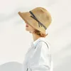 Breite Krempe Hüte Hepburn Stil Strohhüte für Frauen Altersreduzierung Lockige Kante Sonnenhut Weibliche Sommer Beh Eimer Hut Japan Urlaub Party Basin Cap P230311