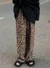 Damesbroeken S Zoki Women Vintage Leopard Elastische Taille Wide Been Spring Koreaans Losse rechte broek vrouwelijk Streetwear Casual 230325