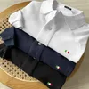 Мужские Polos Высококачественные мужчины на 100%хлопчатобумажных рубашках с вышивкой на заказ футболки с коротким рукавом на заказ.