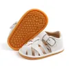 Primeiros Walkers Summer Sapatos para bebês meninos Primeiros bebês infantis sandálias Baby Sapaths pré -calcentina Pu Coloques de couro planos cor sólidos 230325