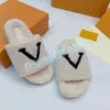 2023 Sommaren Ny The Slipper Designer Luxury Fashion High Quality Sandal Woman Man Velvet Fur Mule Flat Shoes Paseo Comfort Teddy Shearling Furry Slides