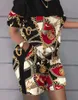 Dames tweedelige broek Sets Dames Outifites Vintage sjaalketen afdrukken Casual O-Neck korte mouw Top Pocket Design Set Summer 230325