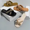 2024 Cross-Chain Slippers Kvinnor Personlig design Flatbottnad utomhus Flat Sandals Heel Woman Shoes 64091