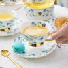 Cups Saucers European-Style Light Luxury Bone China Mok met lepel Creative Coffee Cup Saucer Ceramic