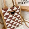 QWERTYUI879 Портативная сумочка роскошные дизайнерские бренды бренды для торговых площадок женский треугольник метка водонепроницаемого отдыха.