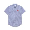 Camisas casuales de diseñador para hombre CDG Com des Garcons PLAY Camisas de manga corta con rayas de corazón rojo Azul / Blanco Talla XL Marca