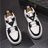 Nya modemän lapptäcke tjocka botten casual skor för män platt promenad sneakers sapatos tenis masculino d2h1