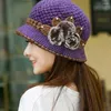 Bonnets Crochet Tricoté Fleurs Mode Femme Hiver Chaud Couverture Oreille Rabat Femme Casquette Style Occidental Vintage Élégant Femmes Chapeaux