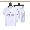 メンズトラックスーツ夏のカジュアルドレッシングスモールラウンドカラークラシックレターパターンファッション印刷メンズ半袖とショートパンツメンズトップボーイズT -Shirt服