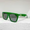 30% rabatt på lyxdesigner Nya herr- och kvinnors solglasögon 20% rabatt på SAME PLATE Kvinnlig personlighet Fashion Green Male BV1060