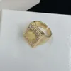 2023 Classic Women Engagement Rings Diamond Design Medusa Head Portrait 18K Gold Plated Diamonds Medusas Ring Designer Jewelry