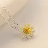 Hänge halsband mode koreansk stil silverpläterade smycken små tusensköna blommor klumpkedja färskt och söta XL172