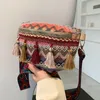 Bolsos de cintura Bolso de mensajero tejido Borla de mujer Estilo étnico de cuero retro Hombro Señoras Tendencia de moda