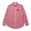Tasarımcı Erkekler Sıradan Gömlek Com Des Garcons Oynama CDG Adam Kırmızı Kalp Uzun Kollu Mavi/Beyaz Gingham Ekose Gömlek Erkek Boyutu XL