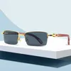 10% de réduction sur les nouvelles lunettes de soleil pour hommes et femmes de luxe