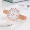 Armbandsur Temperament Compact Quartz Watch Star Armband Fashion Combination Set Women Watches Simple Rose Gold Mesh Luxury