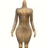 PETRA DE STAGE UNHO GOLD Silver Pérolas Strocumes espelhos de vestido transparente de vestido noturno celebrar roupas