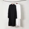 男性の民族衣類アジアの衣装中国の改善タングスーツハンフオリエンタルチョンサムスタイルローブ黒と白の綿リネン服