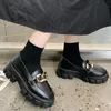 Sukienka buty 2023 Kobieta PU skórzana moda Mary Janes okrągłe palce metalowe mokasyny Oxfords Casual Ladies Heels for For for For