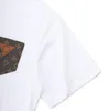 T-shirt a maniche corte in seta di ghiaccio da uomo T-shirt stile sottile in seta di gelso calda di fascia alta estiva da uomo di tendenza abbinata a vestiti a mezza manica