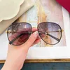 Diseñador de lujo Gafas de sol de alta calidad 20% de descuento Ins SF estilo de metal luz de moda personalidad femenina marco de sapo anti-púrpura conducción al aire libre masculino