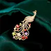 Brosches Korean Fashion Peacock Female Temperament Corsage Sacka Jacka Cardigan Shawl Scarf Spuckle Pins Accessories