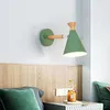 Lámparas de pared Lámpara LED moderna de madera maciza iluminación restaurante minimalista estilo macarrón luz decoración de sala de estar apliques