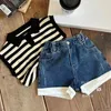 Set di abbigliamento Estate Striscia nera Bambine Bambini Due 2 pezzi Topshorts Denim Vestiti per bambini Abiti da vacanza per bambini 230327